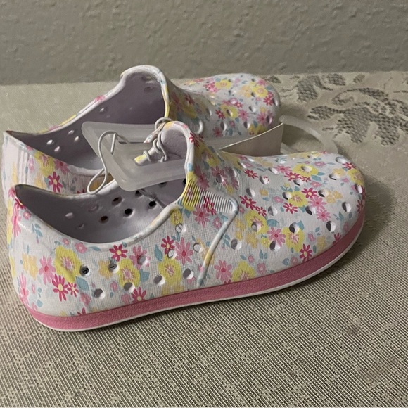 Cat & Jack Floral Kids Slip-On Sneakers - Picture 4 of 6